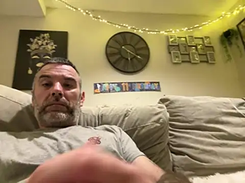 plymouthlad82 online show from February 11, 11:10 pm