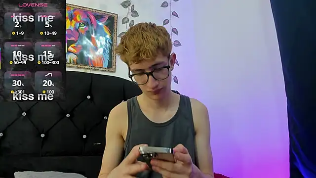 Snapshot of Erick_Taylor3 chatting on November 17, 6:14 pm Erick Taylor3 online show from November 17, 6:14 pm