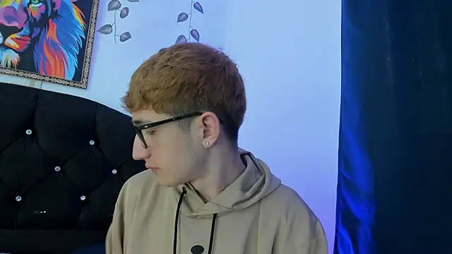 Snapshot of Erick_Taylor3 chatting on November 21, 6:06 pm Erick Taylor3 online show from November 21, 6:06 pm