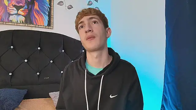 Snapshot of Erick_Taylor3 chatting on November 25, 6:19 pm Erick Taylor3 online show from November 25, 6:19 pm