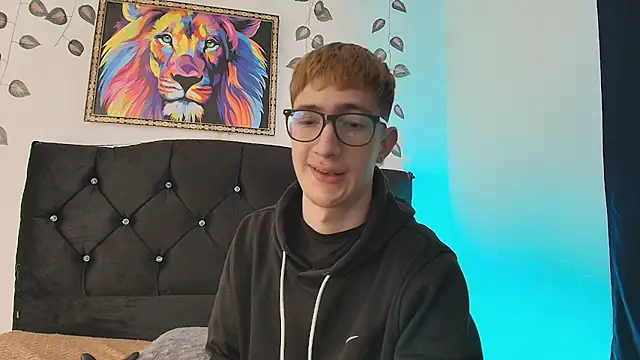 Snapshot of Erick_Taylor3 chatting on December 1, 6:02 pm Erick Taylor3 online show from December 1, 6:02 pm