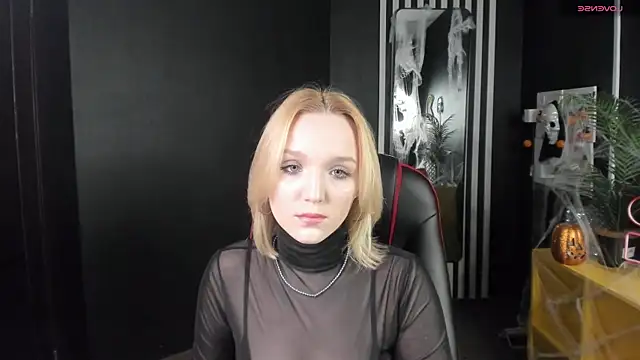 Snapshot of Rita_Sunny chatting on October 27, 10:30 am Rita Sunny online show from October 27, 10:30 am