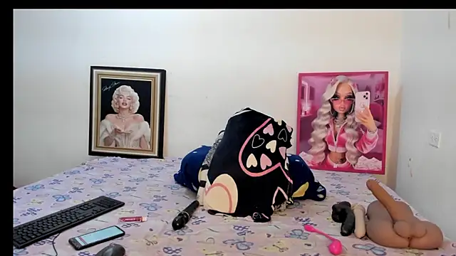 Snapshot of alahia66 chatting on November 17, 11:49 am alahia66 online show from November 17, 11:49 am