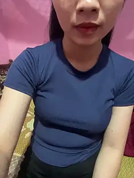 Snapshot of Minaeruei chatting on May 9, 2:17 am Minaeruei online show from May 9, 2:17 am