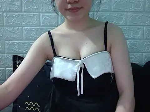 May2k2 online show from January 11, 2:22 pm