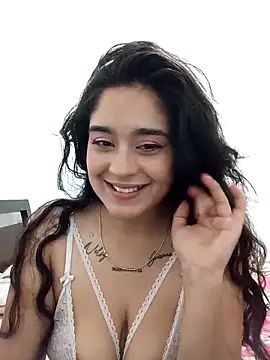 Snapshot of dess-3425 chatting on October 28, 8:22 pm dess-3425 online show from October 28, 8:22 pm