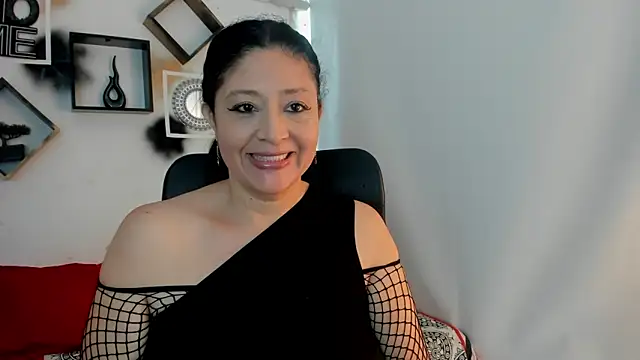 Snapshot of tatis_sofia chatting on December 5, 1:09 pm tatis sofia online show from December 5, 1:09 pm