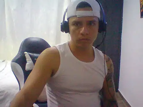 Snapshot of JuanPabloBocanegra chatting on October 23, 5:29 am JuanPabloBocanegra online show from October 23, 5:29 am