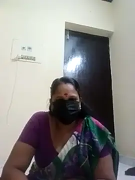 Snapshot of tamilammu1431 chatting on October 29, 1:46 pm tamilammu1431 online show from October 29, 1:46 pm