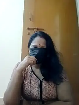 Snapshot of tamilammu1431 chatting on November 23, 2:00 am tamilammu1431 online show from November 23, 2:00 am