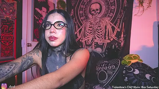 Dalia Vorhees online show from February 14, 1:35 am