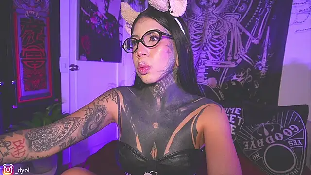 Snapshot of Dalia_Vorhees chatting on March 29, 1:16 am Dalia Vorhees online show from March 29, 1:16 am