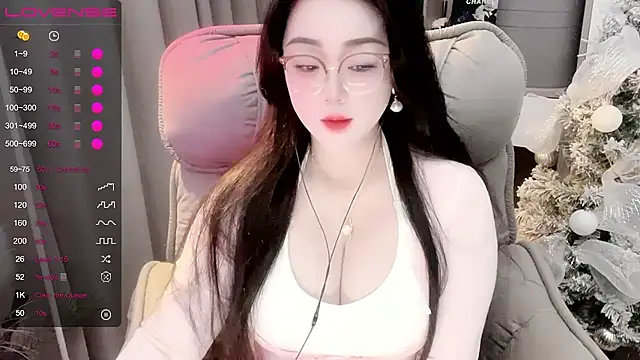 Snapshot of Monica-666888- chatting on December 1, 6:57 pm Monica-666888- online show from December 1, 6:57 pm