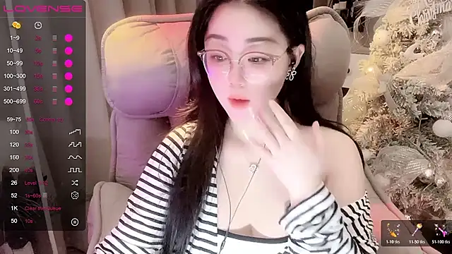 Snapshot of Monica-666888- chatting on April 8, 8:36 am Monica-666888- online show from April 8, 8:36 am