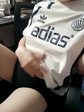 Cherry Le02 online show from April 23, 2:30 pm