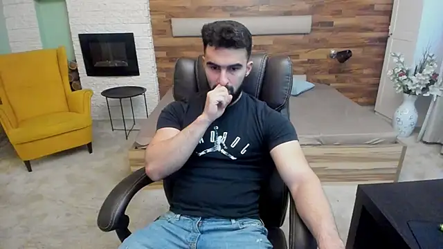 Snapshot of MicahLane chatting on November 11, 5:29 am MicahLane online show from November 11, 5:29 am