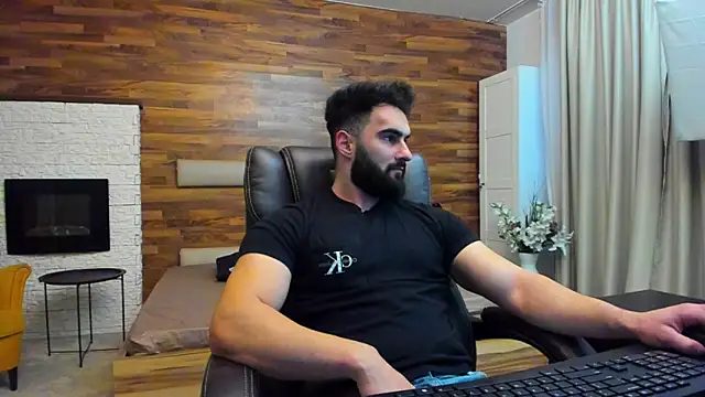 Snapshot of MicahLane chatting on November 28, 6:05 am MicahLane online show from November 28, 6:05 am