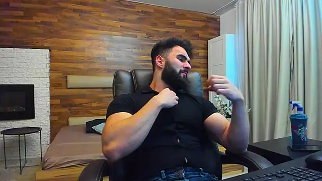 Snapshot of MicahLane chatting on December 1, 6:07 am MicahLane online show from December 1, 6:07 am