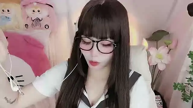 Snapshot of -zhuzhu-999- chatting on December 16, 1:27 pm -zhuzhu-999- online show from December 16, 1:27 pm