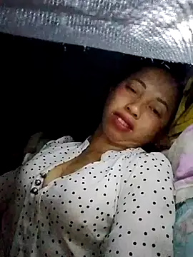 Snapshot of TRIEUTRIEU20 chatting on October 24, 9:44 pm TRIEUTRIEU20 online show from October 24, 9:44 pm