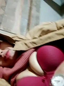 Snapshot of TRIEUTRIEU20 chatting on December 4, 9:34 pm TRIEUTRIEU20 online show from December 4, 9:34 pm