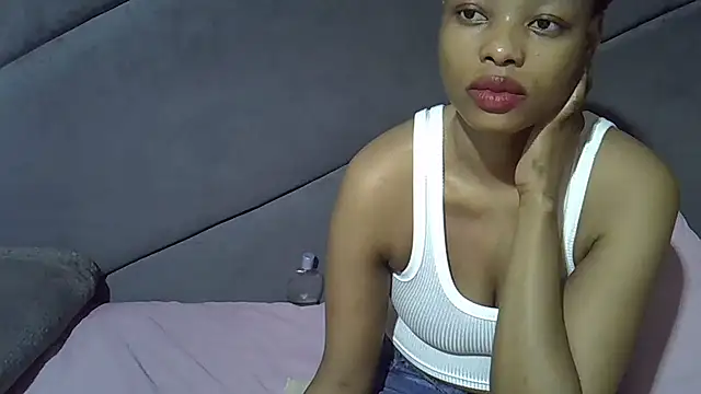 Snapshot of Bracylia chatting on December 1, 9:03 am Bracylia online show from December 1, 9:03 am