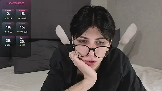 Oliver star boy  online show from December 19, 8:49 pm