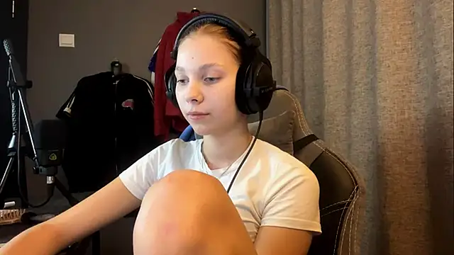 Snapshot of Softixq chatting on November 5, 4:40 pm Softixq online show from November 5, 4:40 pm