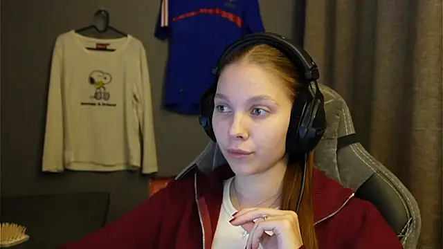 Snapshot of Softixq chatting on November 15, 3:52 pm Softixq online show from November 15, 3:52 pm