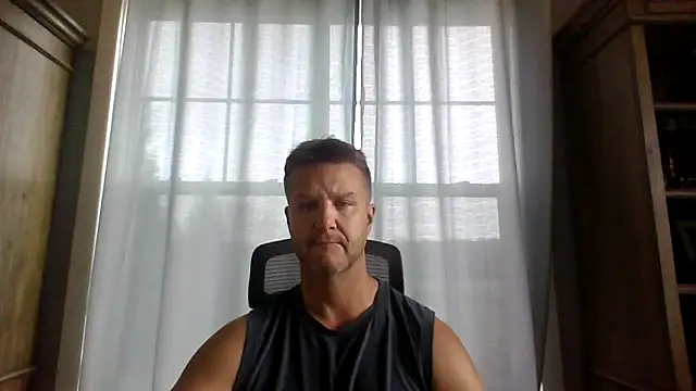 Snapshot of 45andfit1 chatting on November 11, 1:44 pm 45andfit1 online show from November 11, 1:44 pm