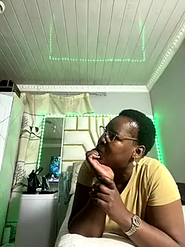 SweetCandy84 online show from November 26, 3:57 pm