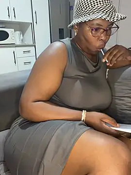 SweetCandy84 online show from February 17, 1:29 pm