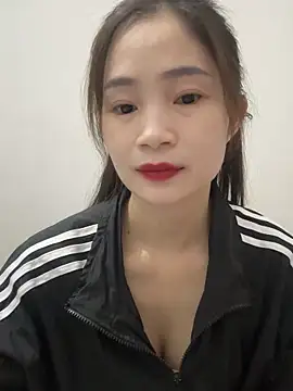 Snapshot of Pig_pig11 chatting on November 12, 11:25 pm Pig pig11 online show from November 12, 11:25 pm