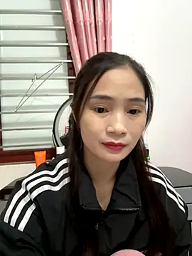 Snapshot of Pig_pig11 chatting on November 15, 12:56 pm Pig pig11 online show from November 15, 12:56 pm