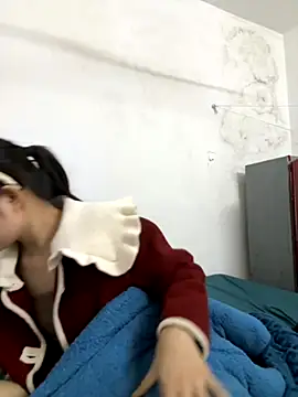 Snapshot of Pig_pig11 chatting on November 25, 4:07 pm Pig pig11 online show from November 25, 4:07 pm