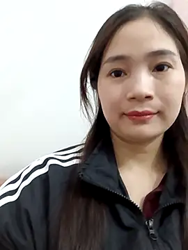 Snapshot of Pig_pig11 chatting on December 3, 12:40 am Pig pig11 online show from December 3, 12:40 am