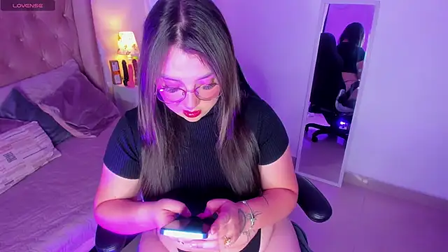 Snapshot of Myla_mayfield chatting on November 10, 11:53 am Myla mayfield online show from November 10, 11:53 am