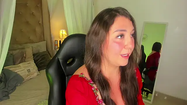 Snapshot of Myla_mayfield chatting on November 18, 11:47 am Myla mayfield online show from November 18, 11:47 am