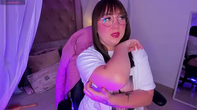 Snapshot of Myla_mayfield chatting on November 30, 11:58 am Myla mayfield online show from November 30, 11:58 am