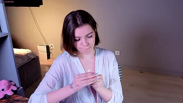 PollyRouge   online show from February 1, 8:51 pm