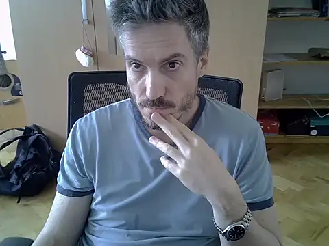 delayclose   online show from May 14, 3:52 pm