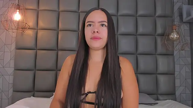 dannavelvet online show from December 18, 1:06 pm