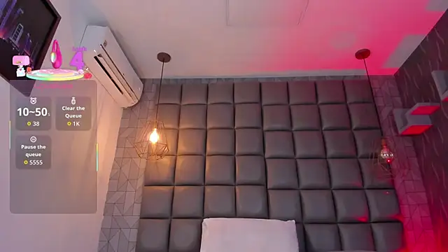 Snapshot of dannavelvet chatting on February 9, 12:42 pm dannavelvet online show from February 9, 12:42 pm