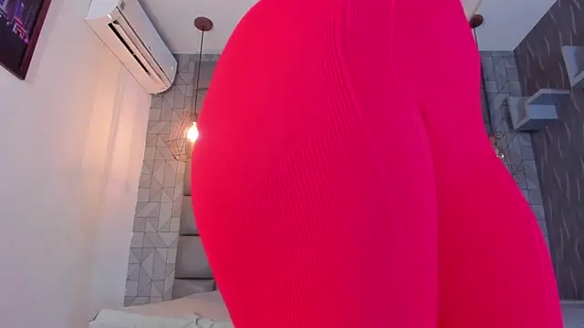 Snapshot of dannavelvet chatting on February 14, 11:51 am dannavelvet online show from February 14, 11:51 am