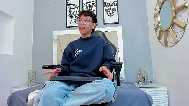 adams bobby online show from November 25, 11:21 am