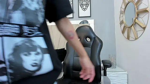 adams bobby online show from November 28, 11:24 am