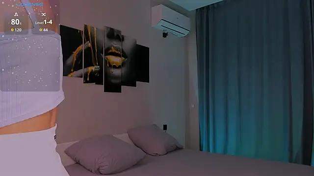 Snapshot of Kandeess chatting on December 4, 2:37 pm Kandeess online show from December 4, 2:37 pm