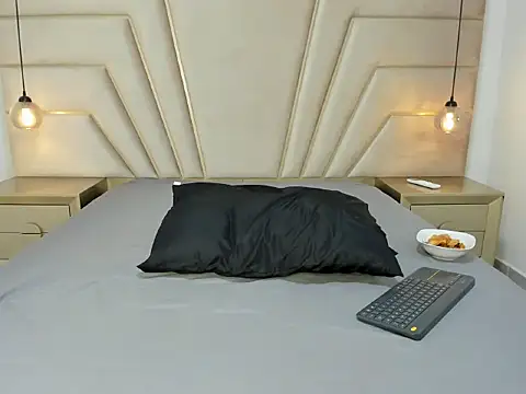 Snapshot of MaroxCute chatting on October 30, 11:33 am MaroxCute online show from October 30, 11:33 am