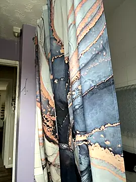 Snapshot of BubblesLovexox chatting on December 1, 1:27 pm BubblesLovexox online show from December 1, 1:27 pm