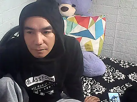 Snapshot of yourasiandesire69 chatting on November 9, 7:28 am yourasiandesire69 online show from November 9, 7:28 am